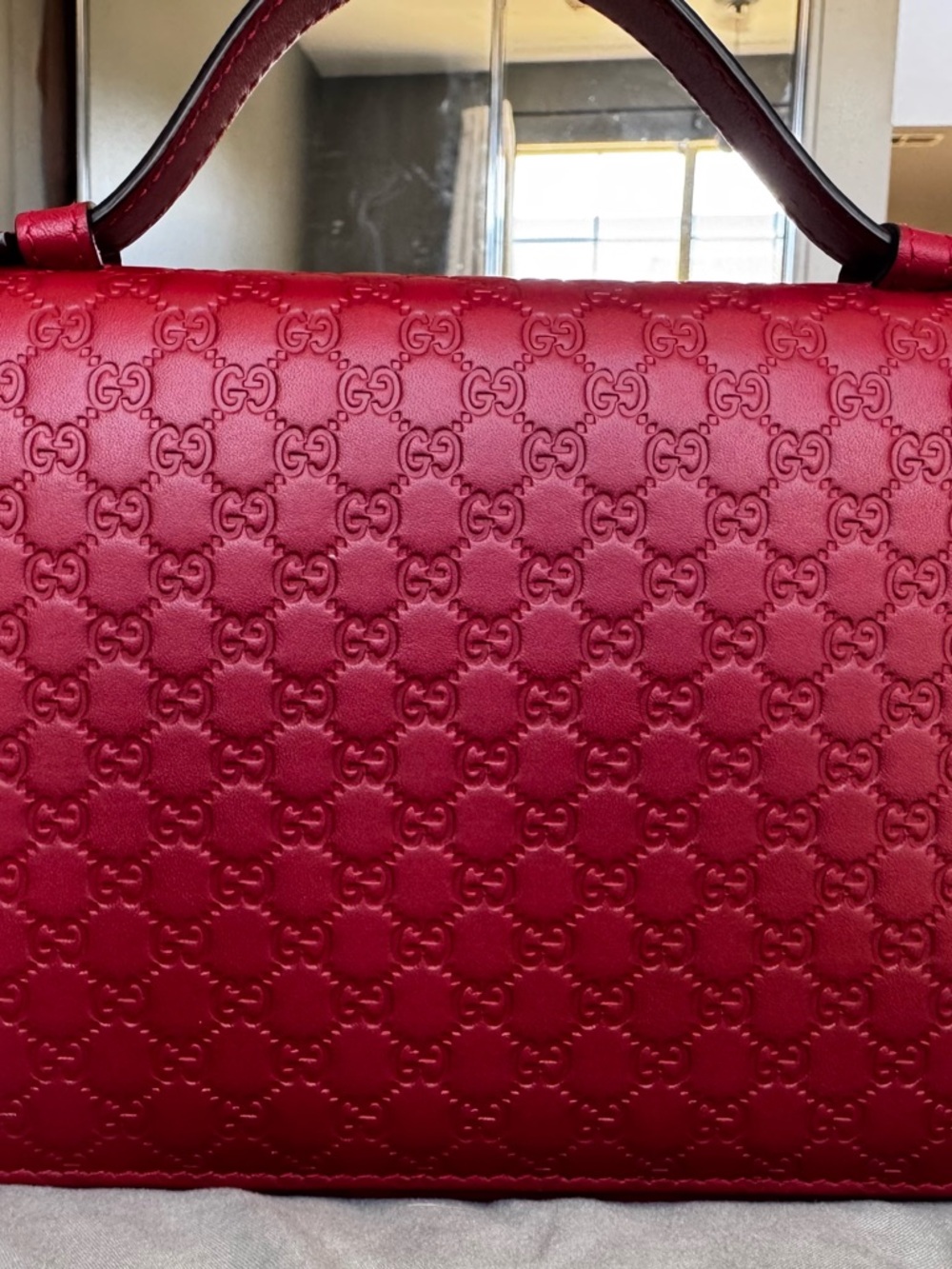 Gucci Embossed GG Leather Travel Wallet with handle in Cherry Red - Picture 2 of 8